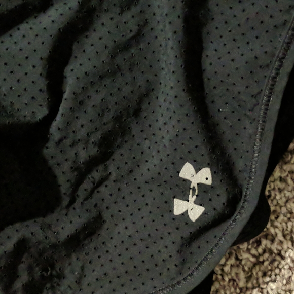 Under armour heat gear mesh run shorts - Picture 2 of 4